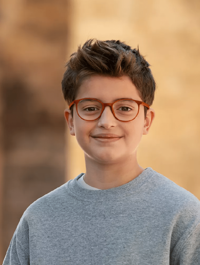 Child wearing MiYOSMART glasses