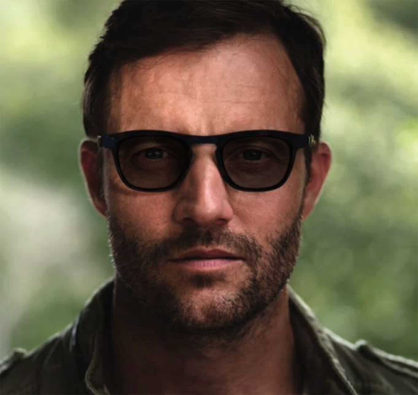 Extra-dark light-reactive lenses in bright sunlight